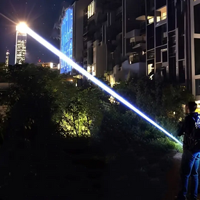 Militärische Laser-Taschenlampe Titanium – Die stärkste der Welt